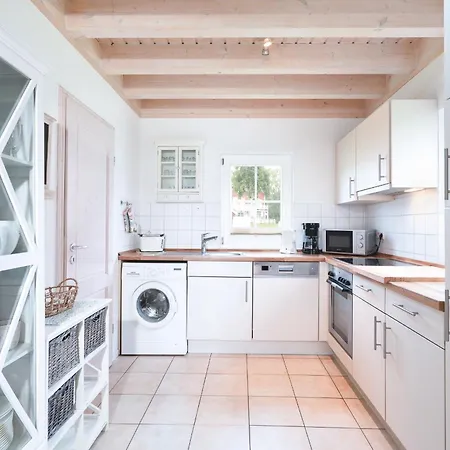 Semesterbostad Strandpark H090 Sierksdorf